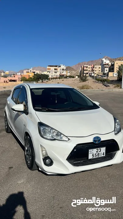 TOYOTA PRIUS C2016