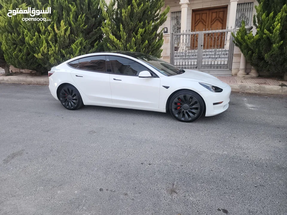تيسلا 3 محركين اوروبي جمرك جديد مدخلين شحن 500 بيرفورمينس