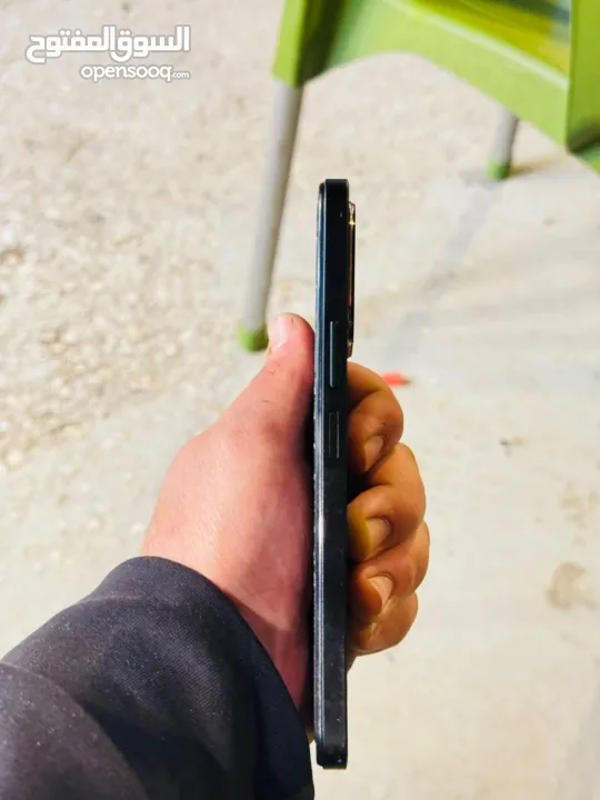 للبيع او للبدل على ايفون 11