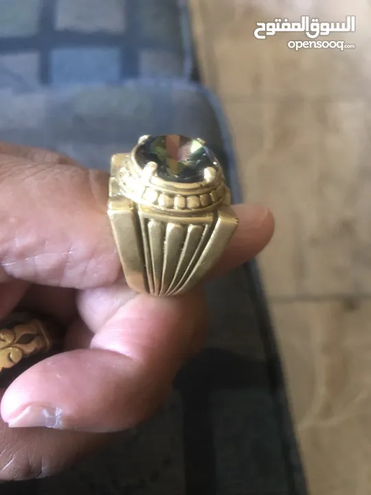 خاتمين انتيك حجر مازونايت حجم كبير للبيع بسعر مناسب الخاتم انتييك. والحجر مازونايت.