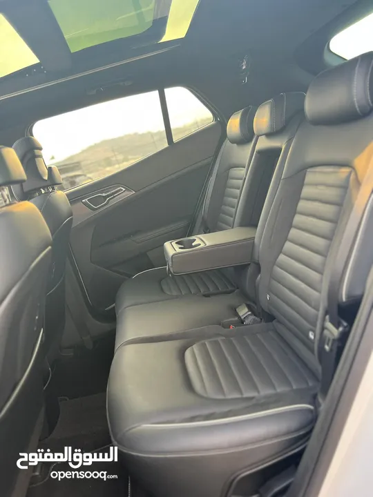 كايا سبورتاج  GT-Line Plug In /2022  فل الفل فتحة سقف بانوراما  فل مسكر  Plug In 4x4 -  271Hp