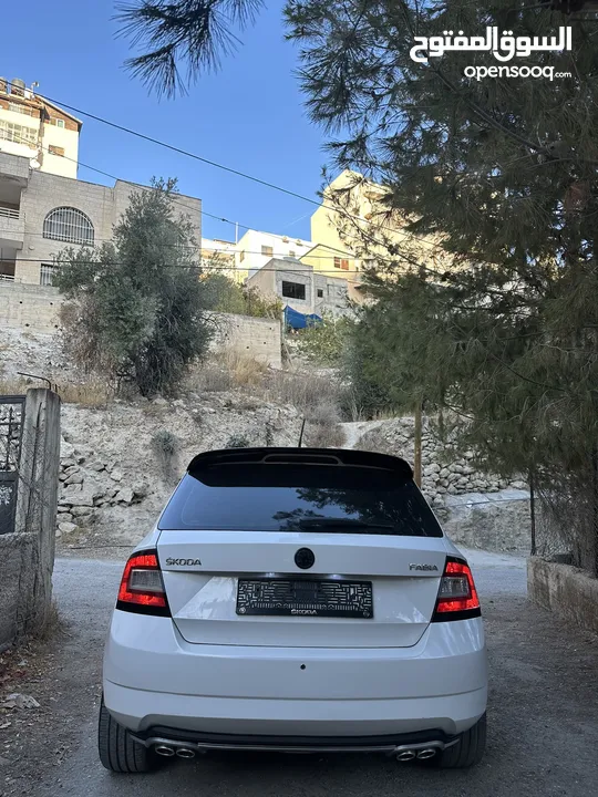 سكودا فابيا ترخيص 2015 للبيع كاش أو دفعه وشكات السياره جديده ما شاء الله.