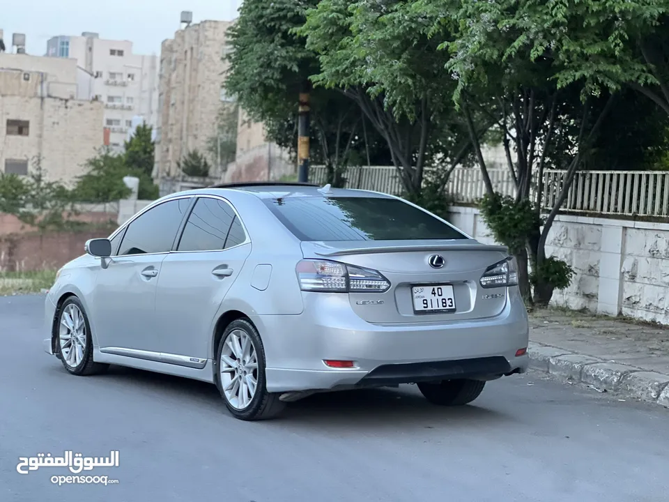 لكزس hs 250 هايبرد موديل 2010 بحالة الشركه