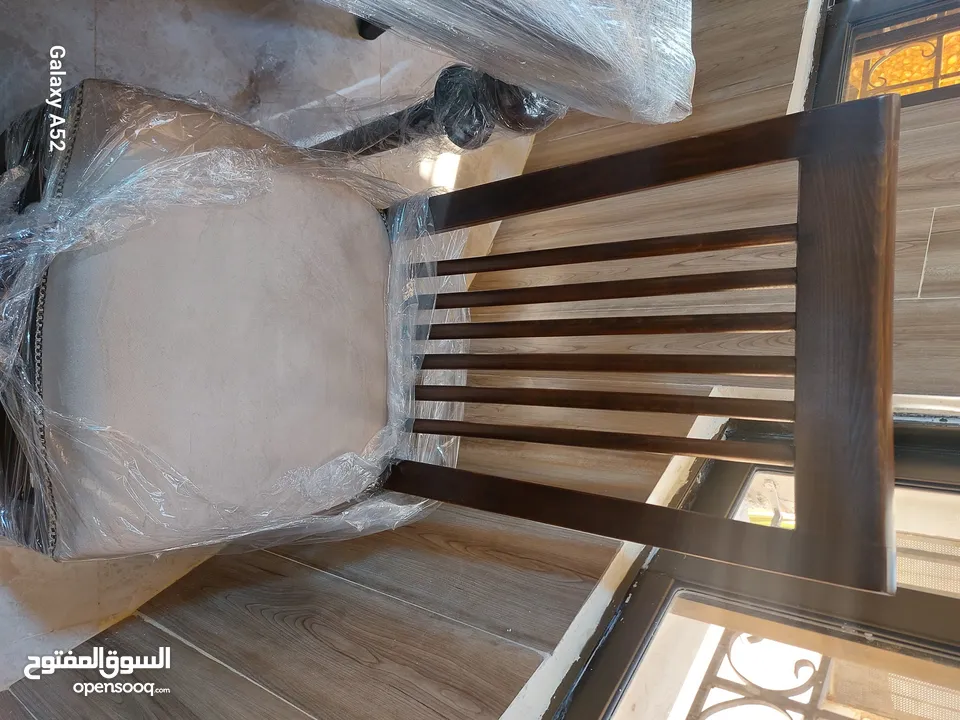 طاولة سفرة فاخرة للبيع بسعر مغري