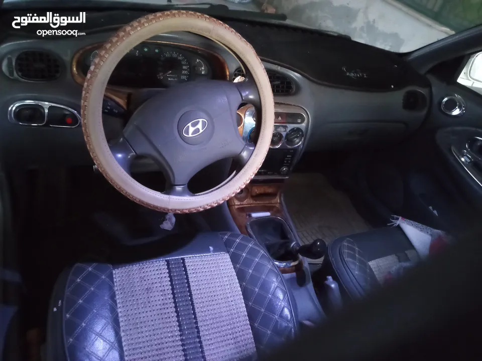 هنداي افانتي. نيو مودلا 2000  السياره منفوضه بلكامل استخدام صاحبها بس