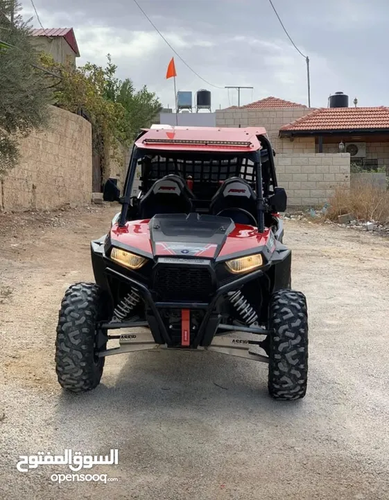Rzr900s بولاريس