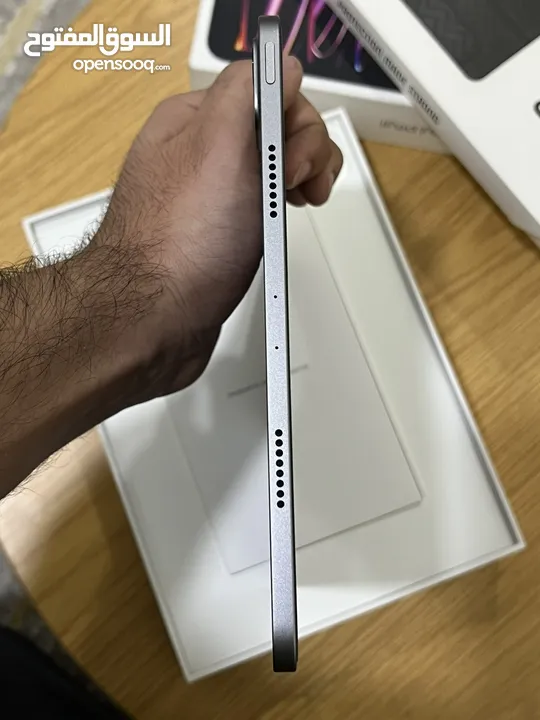 ايباد برو 11 (الجيل الرابع) M2 128GB كفالة لشهر 4