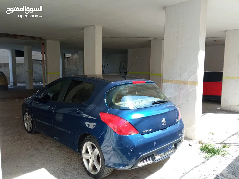 بيجو 308 موديل سنة 2008 بانوراما فرش جلد تحكم ستيرنج، شاشة حساس خلفي مرايا كهرباء 1.6 تيربو بنزين
