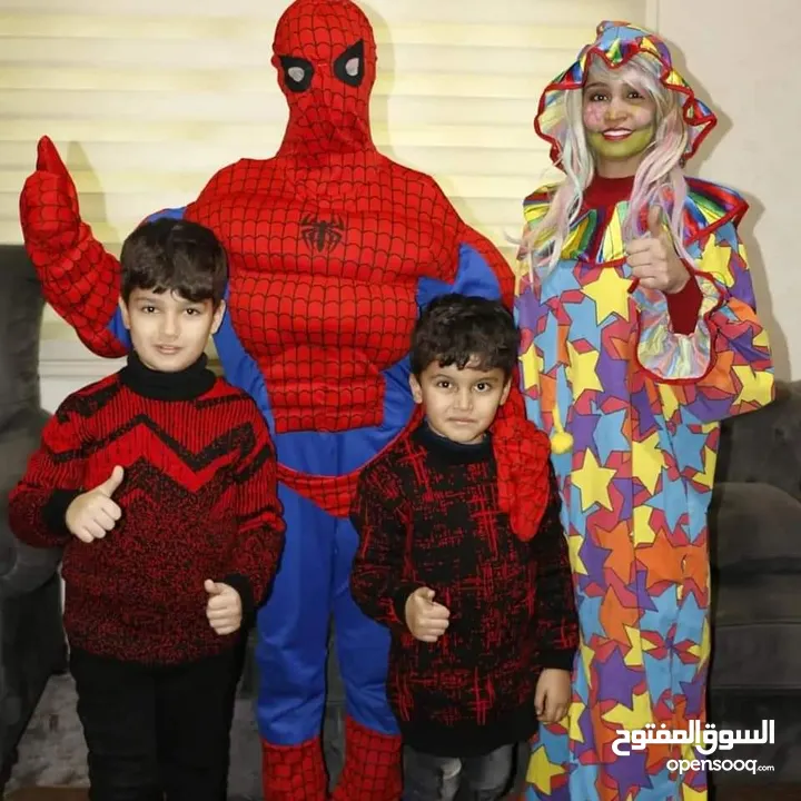 شخصيات كرتونية ومهرجين