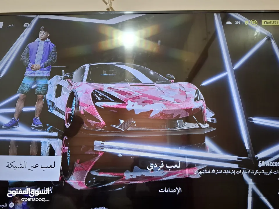 بلايستيشن 4 سلم إستعمال سنة وشوي مش مفتوح الجهاز وبحالة ممتازة ، الجاد فقط .