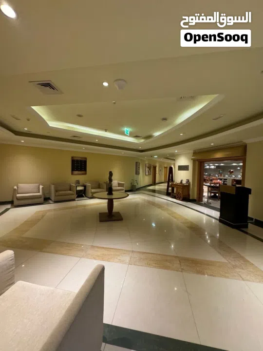 فرصة عقارية للبيع شقة مميزة في فندق 5 نجوم في الحمرا مقابل لمبنى الكازينوا الجديد