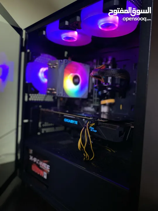 السلام عليكم جهاز جيمنج للبيع I7 4790 GTX 1070 3fan 16 ram Power 620W Ssd 240+500ssd+500hdd