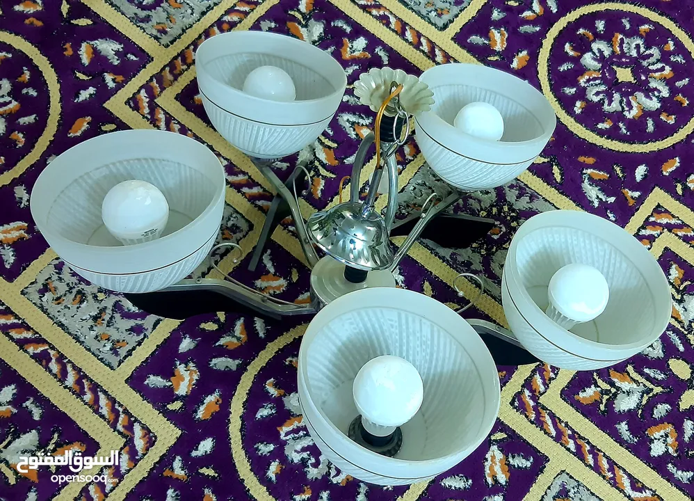ثريات كروم عدد 3 خماسيه وثلاثيه للبيع
