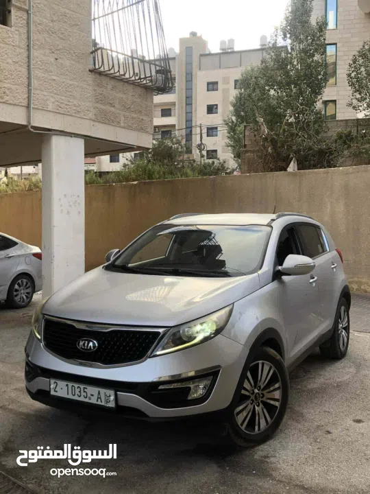 كيا سبورتاج 2015 في الرخصة للبيع كاش او بدل فحص ممتاز دهان 3 قطع فقط تنازل مباشر 4*4