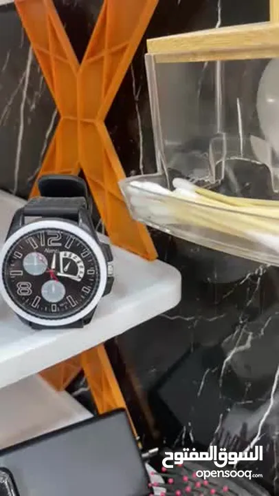 نظارات وساعات رجالية اصلية شبه جديد