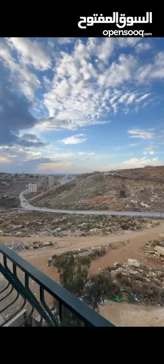 شقة سكنية 165 متر صافي بإطلالة مباشرة على جامعة بيرزيت الشارع الرئيسي