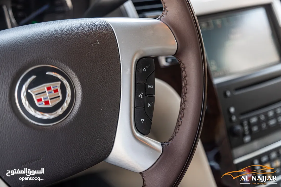 Cadillac Escalade 2008   السيارة مميزة جدا و قطعت مسافة 179,000 كيلو متر فقط