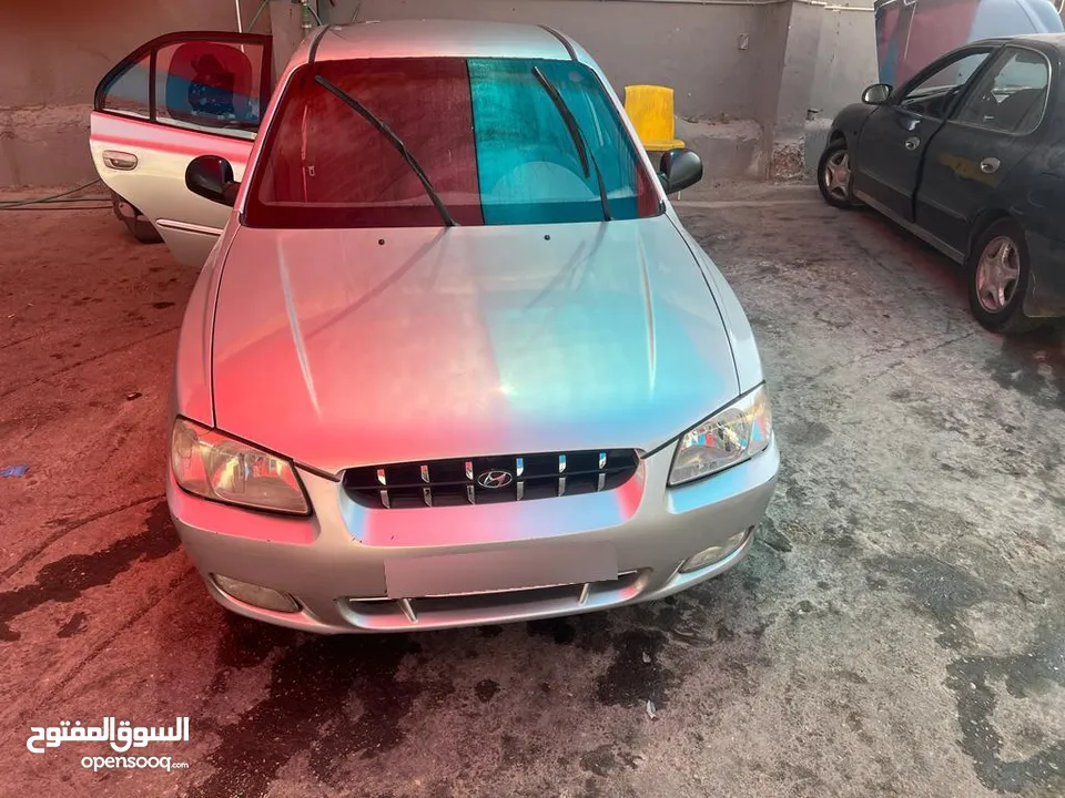 هيونداي فيرنا 2002 بسعر حرق 3800 قابل للتفاوض