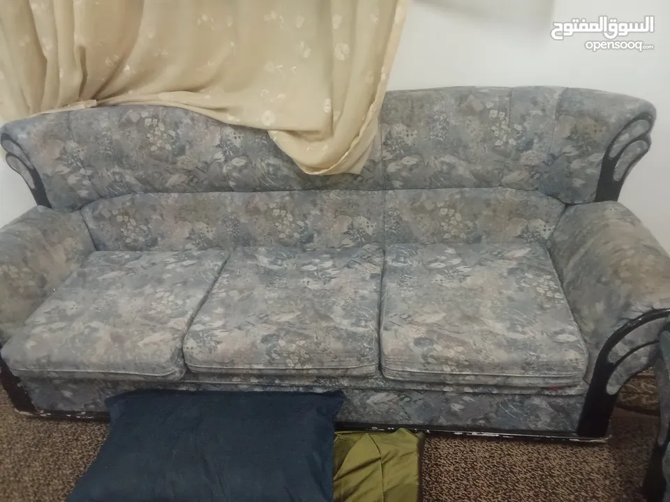 كنب شبه جديد للبيع