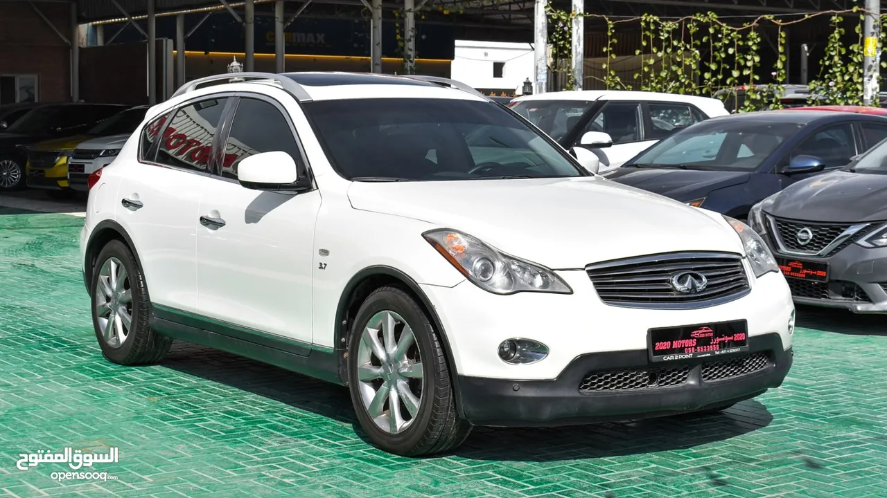 Infiniti QX50 - 2015 V6 - GCC - SUNROOF