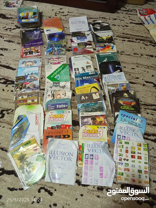 "مجموعة سي ديات "CDs " برامج كمبيوتر وللتصميم  وألعاب مستعملة بحالة ممتازة - بأسعار رائعة!"