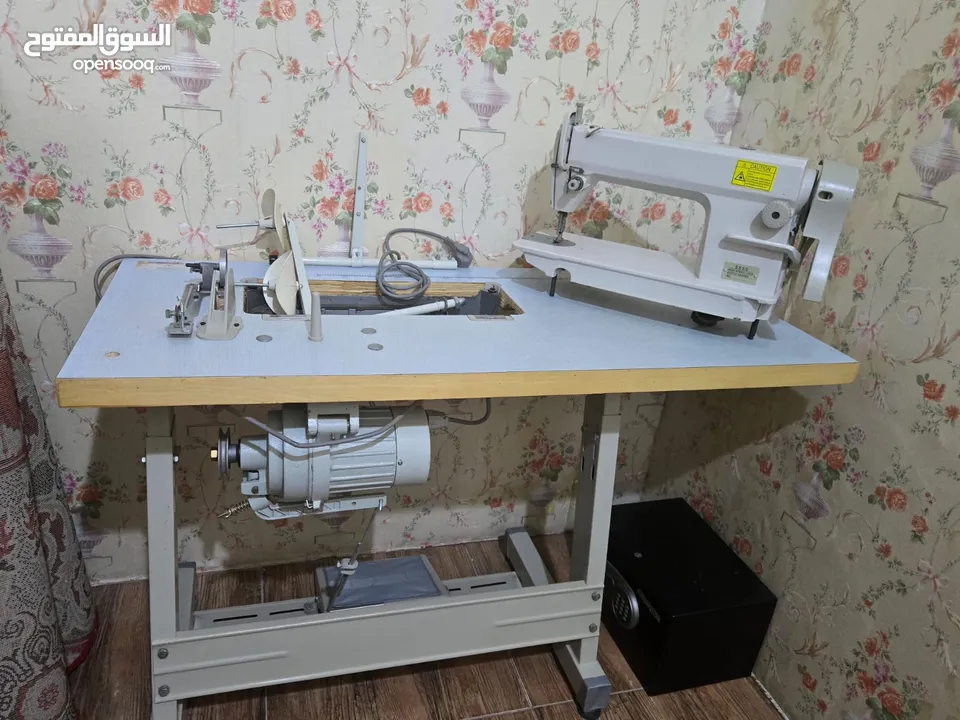 مكينة خياطة (juki)