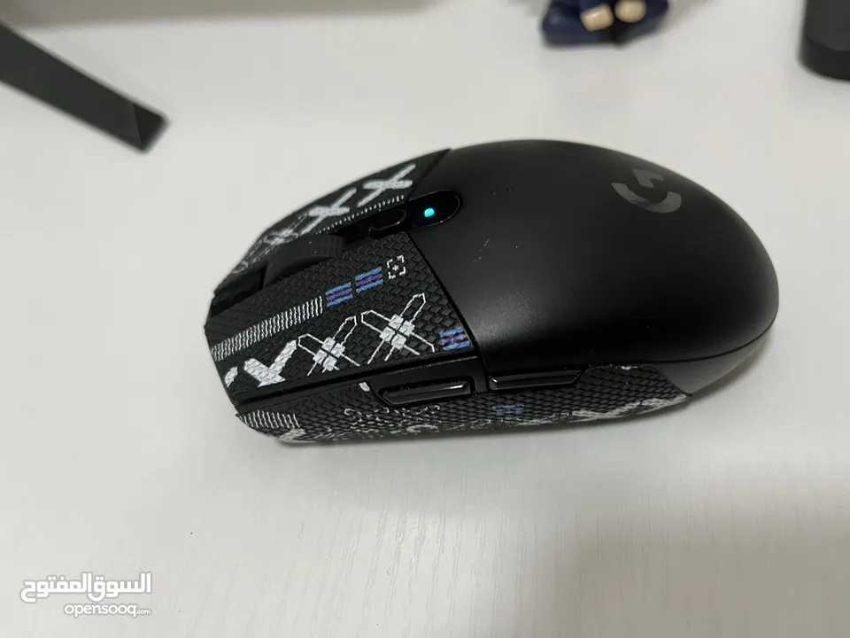 Mouse:logitech g305 light speed -wireless-original1 month used