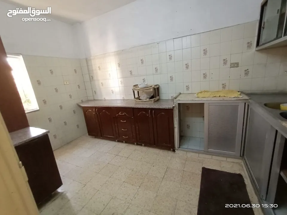 شقة للبيع في الهاشمي الشمالي قرب المركز الصحي