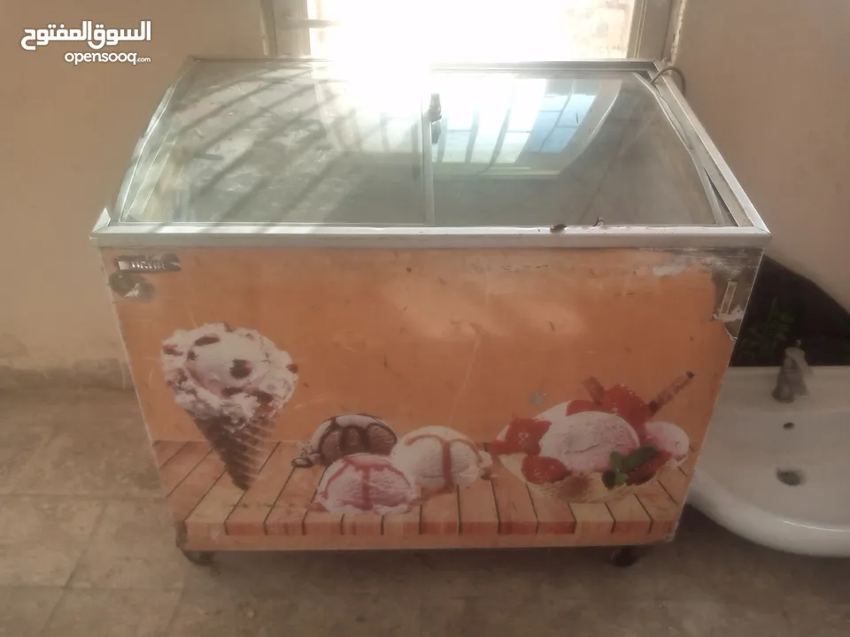 عدة مطعم للبيع