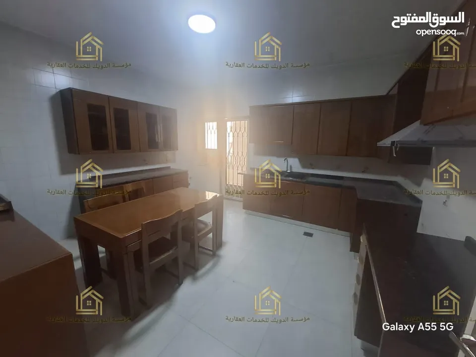 شقة مميزة - الجاردنز - 3نوم - 240م