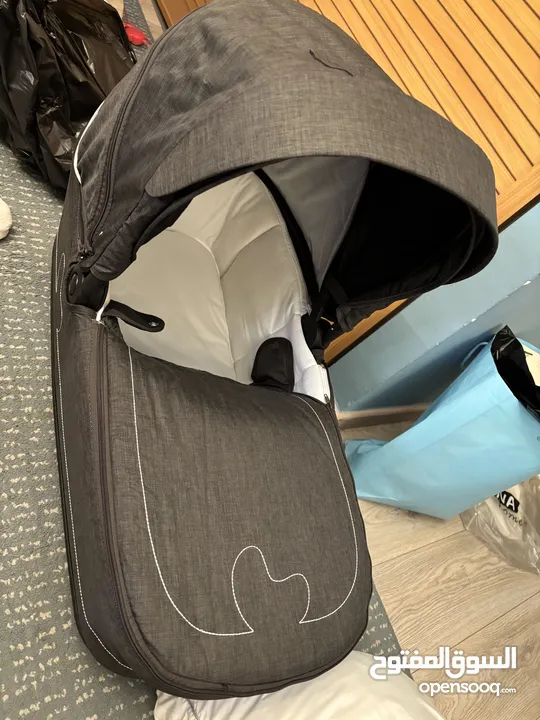 Carry-cot for newborn كاريكوت لحديثي الولادة