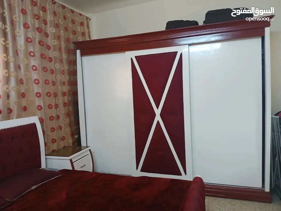 غرفه نوم بحاله الوكاله  زان بالكامل  سعر الشراء 1200 البيع 400 بسبب النقل