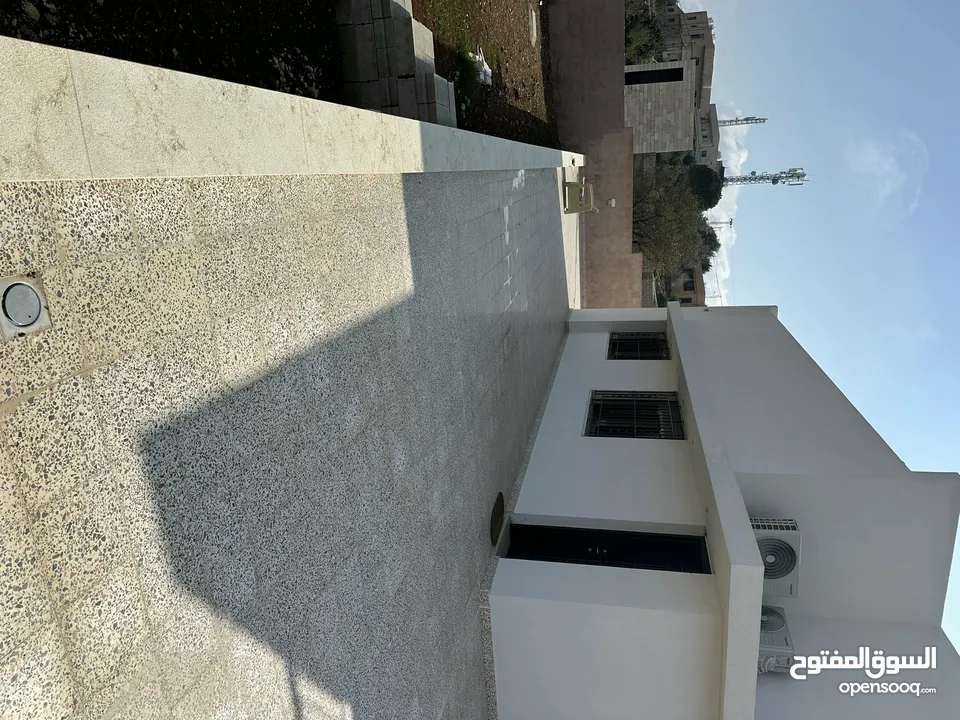 بيع بيت مستقل (فيلا) بالسلط  دعم الغزالات ,ام جوزة، تشطيبات فاخرى، بناء 230م ترسات 400م ,900م ارض