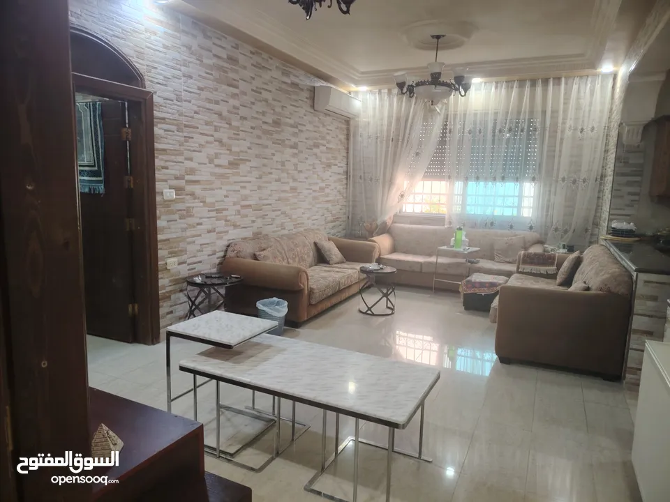 شقة ارضية للبيع ضاحية الرشيد