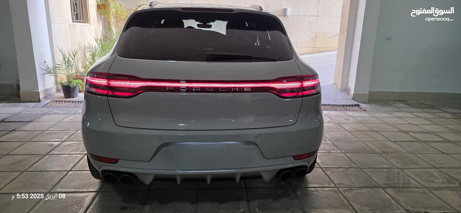 Porsche macan 2019  رمادي فاتح  وارد الوكاله مالك واحد   مواصفات خاصه ...مالك واحد  بسعر مميز