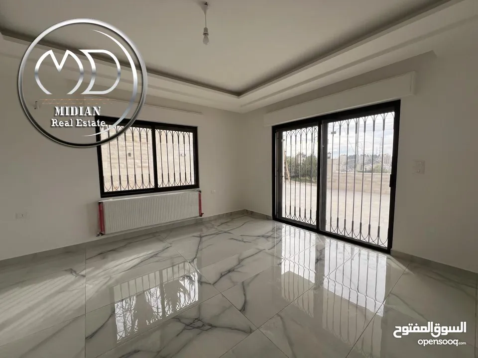 شقق ارضية و أخير مع روف جديدة للبيع ضاحية الامير راشد مساحات 175م  & 200م مع تراسات بسعر مميز جداً
