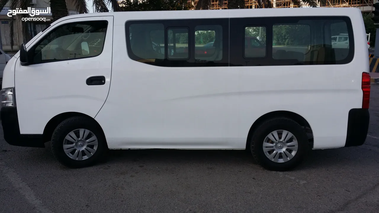 Nissan NV350 Urvan BUS  15 Passangar Very Good Condation