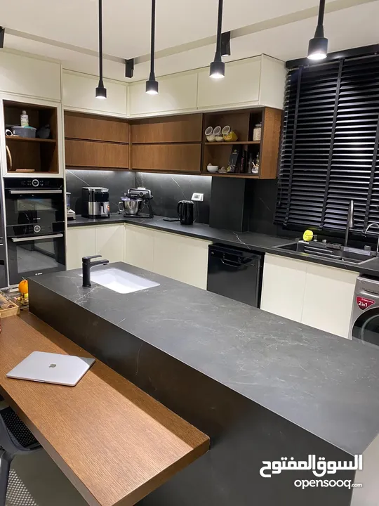 شقه للبيع في بيرزيت