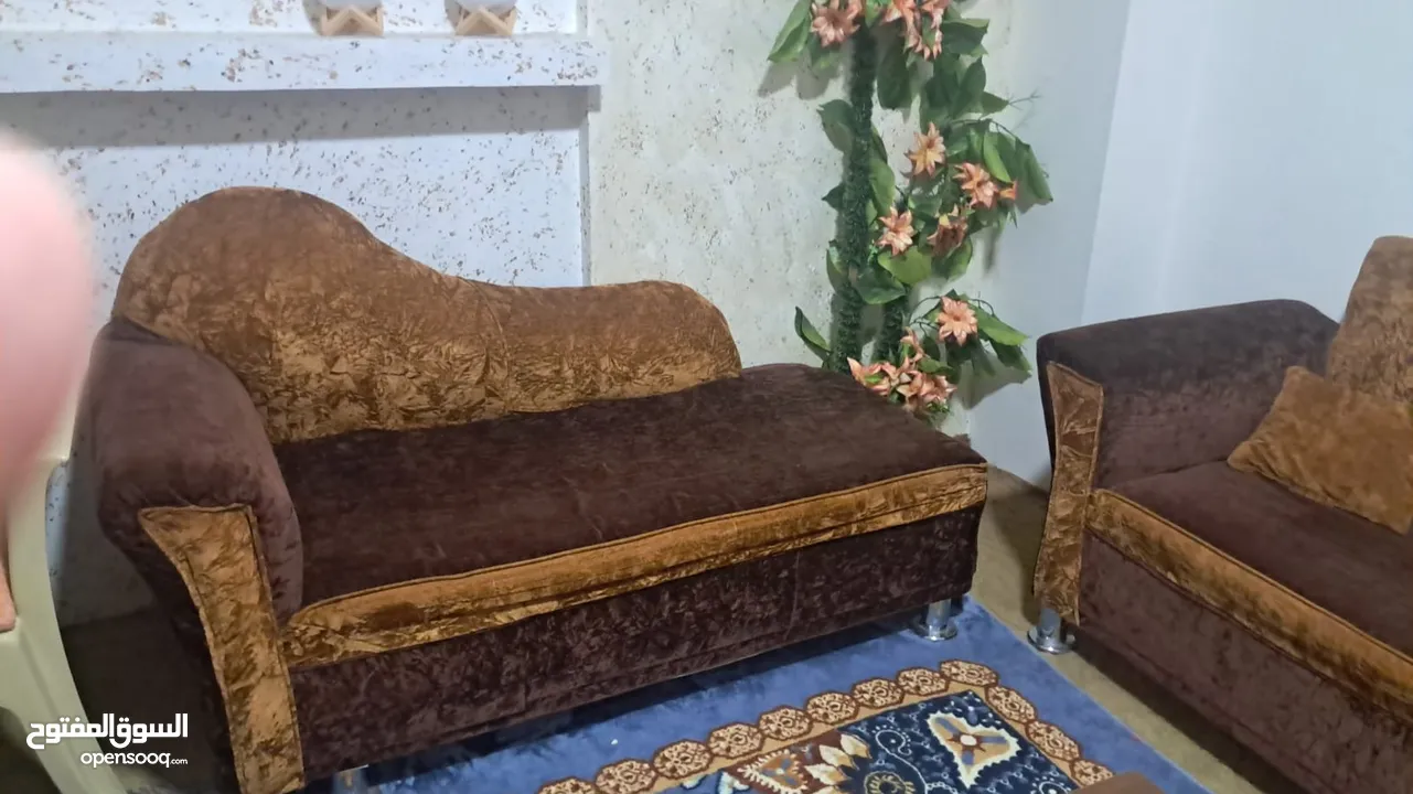 طقم كورنر 10 مقاعد بحالة جيدة جداً للبيع