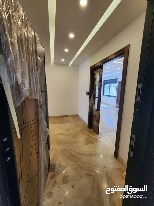 شقة فارغة للبيع في تلاع العلي - ref : 14647