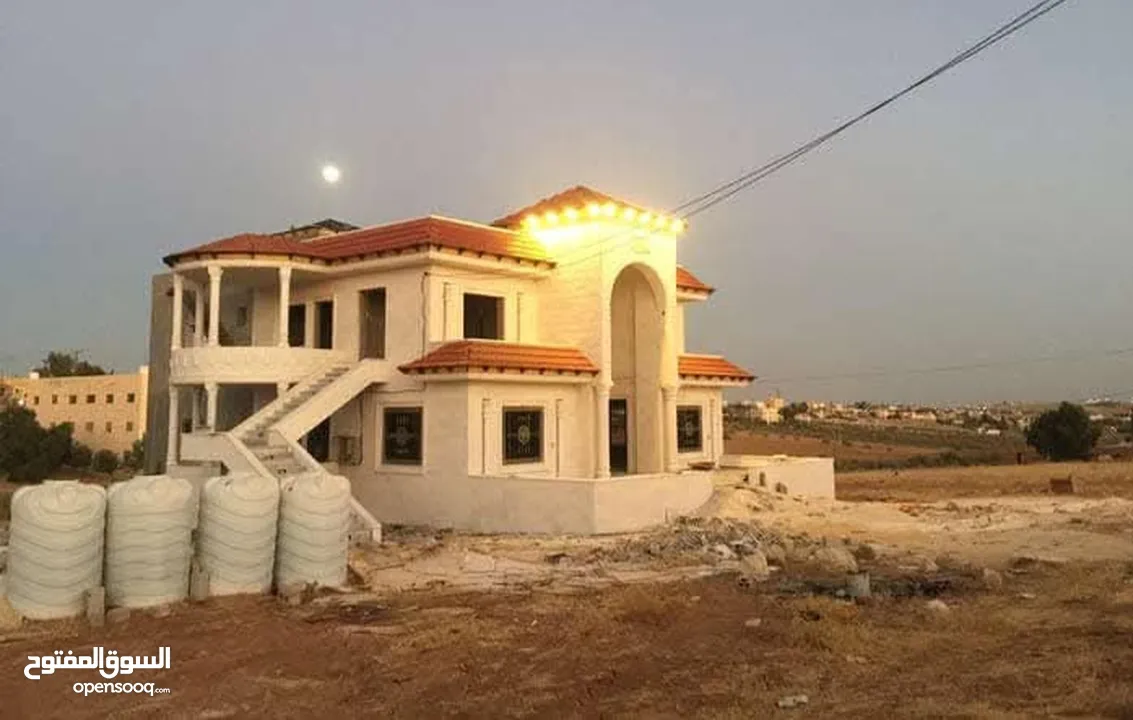 قرميد  مؤسسه العماوي لكافه اعمال تركيب القرميد والديكور والبرڨولاء تركيب وصيانه