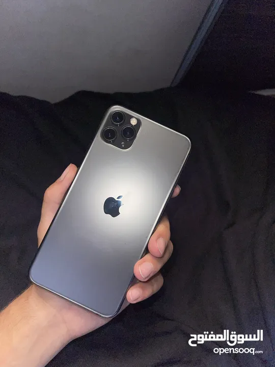 iPhone 11 pro max  265 gb .   سعر حرق   .....بطارية 87