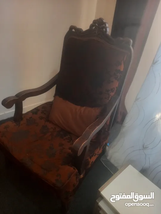 طقم كنب مستعمل بحاله جيده للبيع