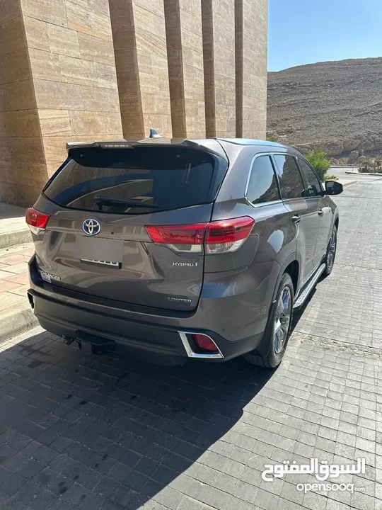 تويوتا هايلاندر 2019 لميتد بلاتينيوم فل كامل 4 كميرات و 7 مقاعد بانوراما توب نظافة