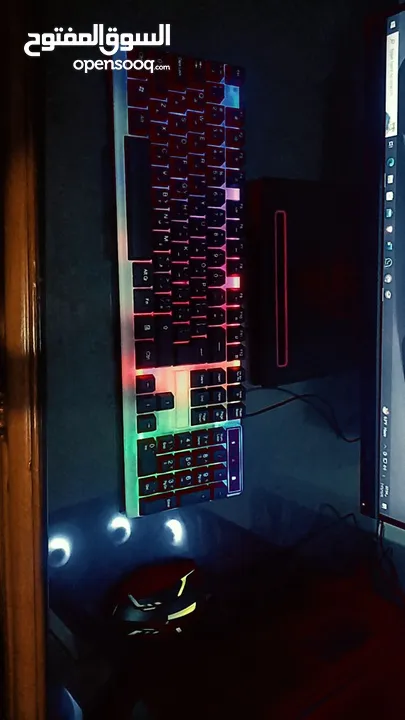 جهاز كمبيوتر للألعاب بحالة ممتازة مع شاشة - Core i5 و GTX 1060