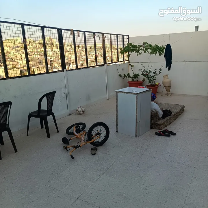 عمارة 4 طوابق و تسوية / بسعر شقة واحد