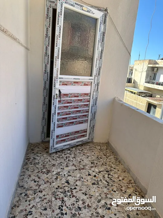 شقة الإيجار مفروشة بالاثاث ما شاء الله في مدينة طرابلس منطقة بن عاشور  بالقرب من سوق المثلث