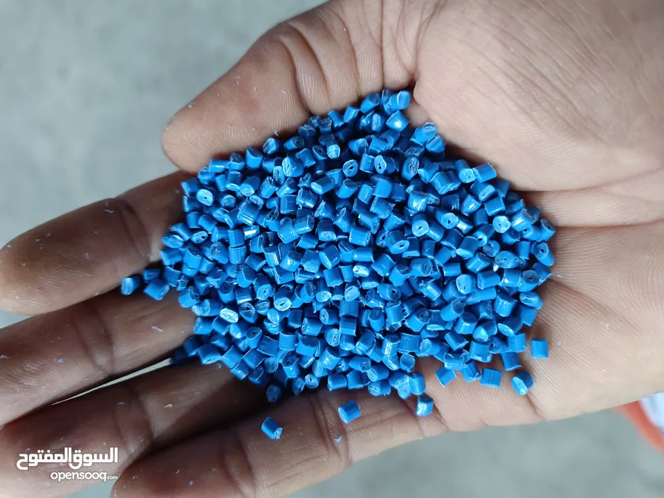 حبيبات بلاستيك HDPE حقن معاده تدويرها