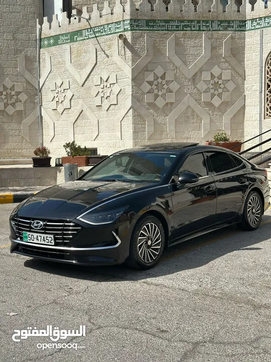 توصيل الى سوريا ولبنان والشام باحدث السيارات والباصات استقبال من المطار والمعابر الحدودية خدمه آمنه
