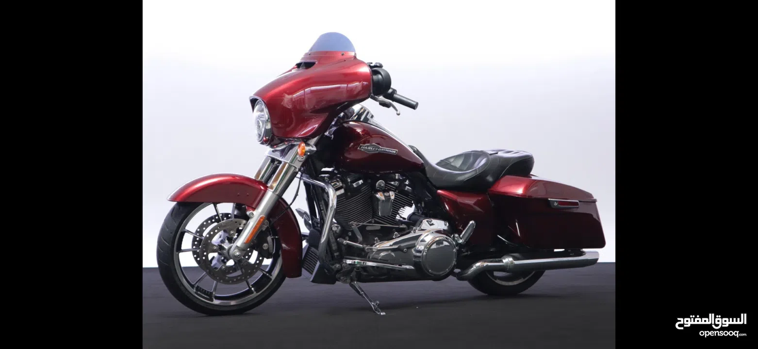 sale or exchange like new Harley-Davidson Street Glide 2023